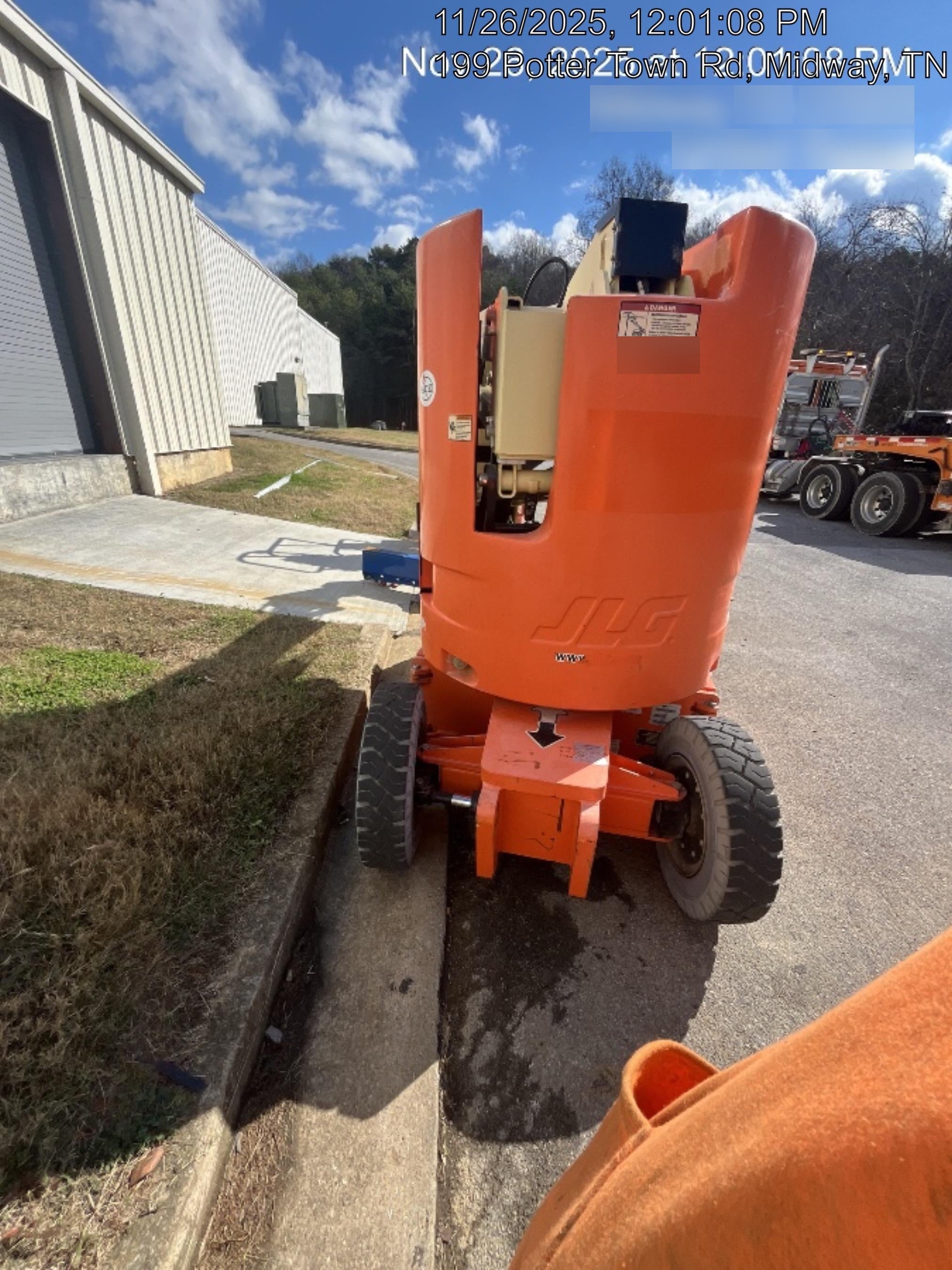 2019 JLG E300AJP