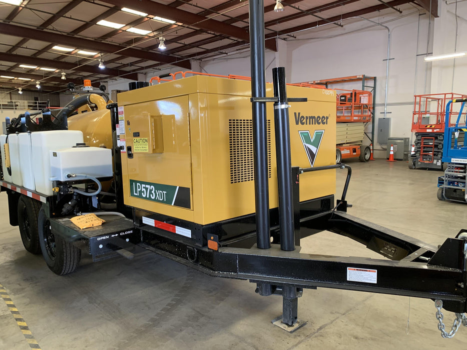 2021 Vac-Tron LP573XDT T4 Koehler Diesel Engine, 500 Gallon Debris Tank, x2 100 Gallon Water Tanks