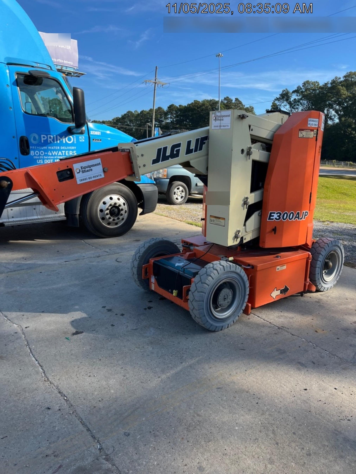 2019 JLG E300AJP