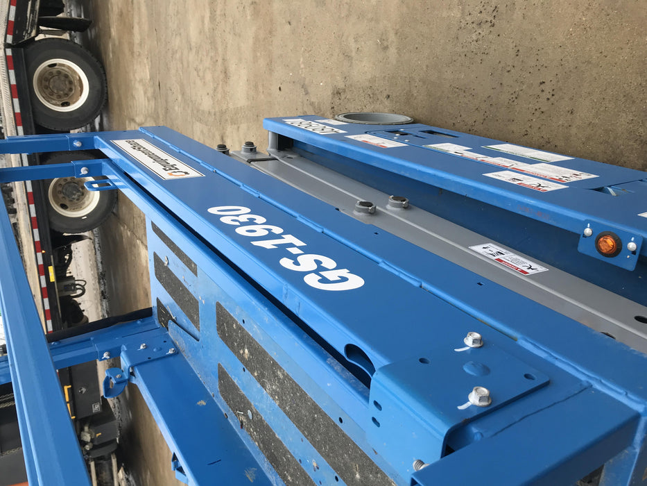 2019 Genie GS-1930 Fixed Rails with Chain Entry