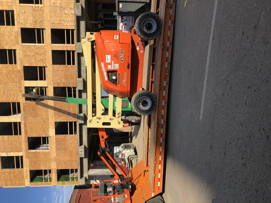 2019 JLG 450AJ