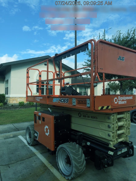 2022 JLG ERT4069