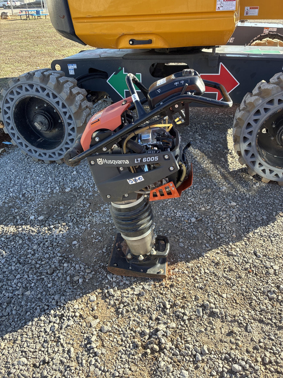 2024 HUSQVARNA LT6005