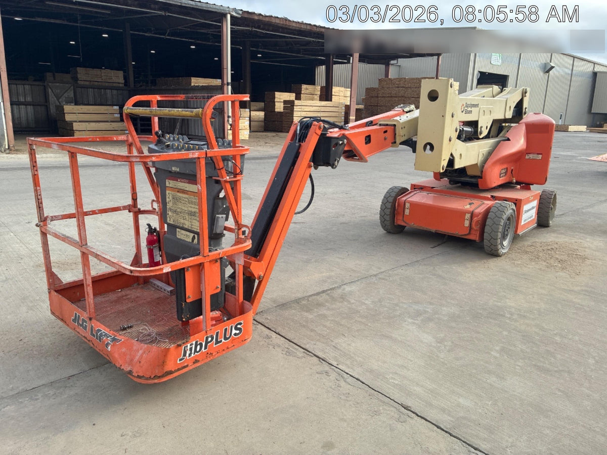 2019 JLG E400AJPN