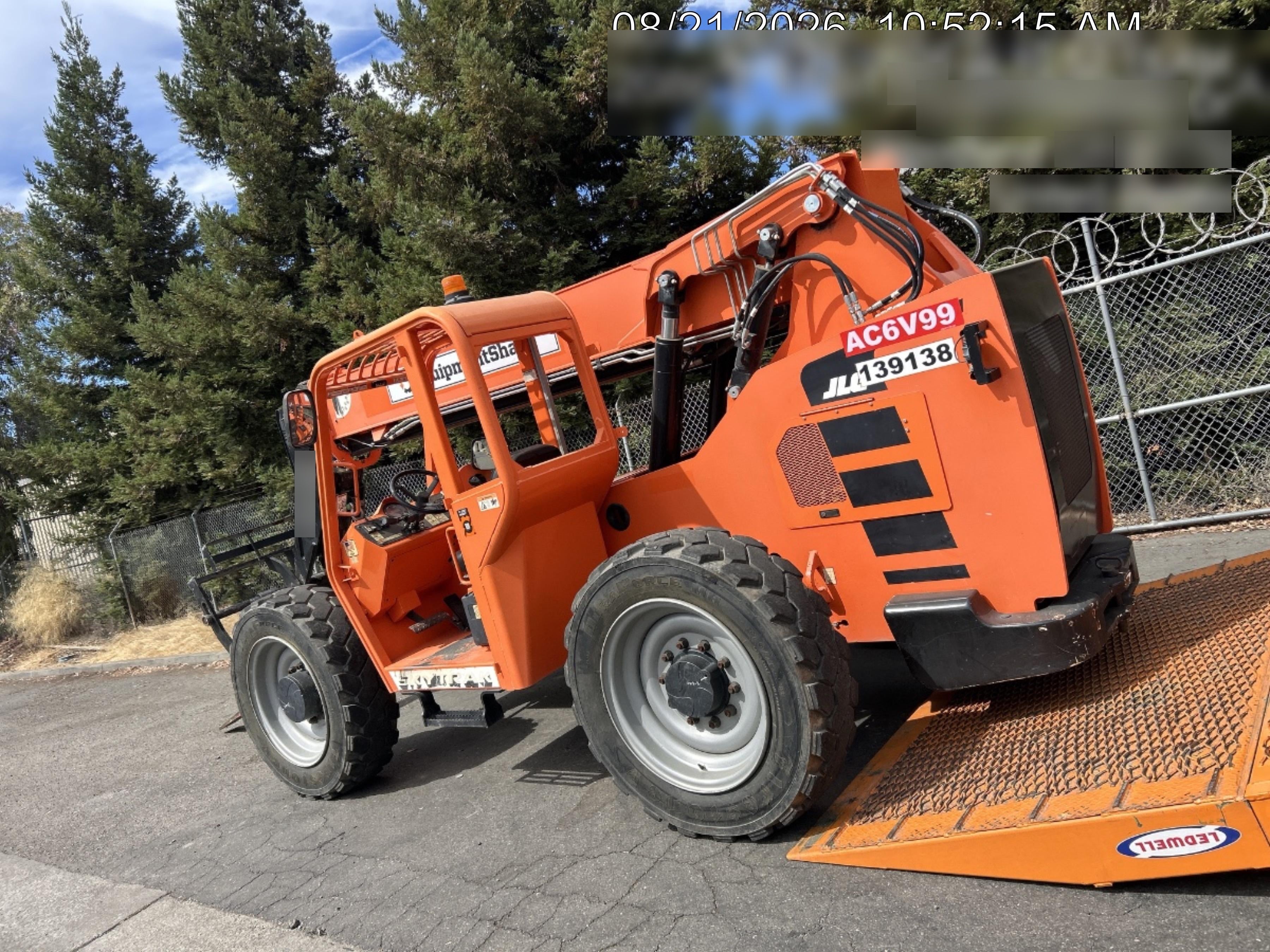 2021 JLG 6036