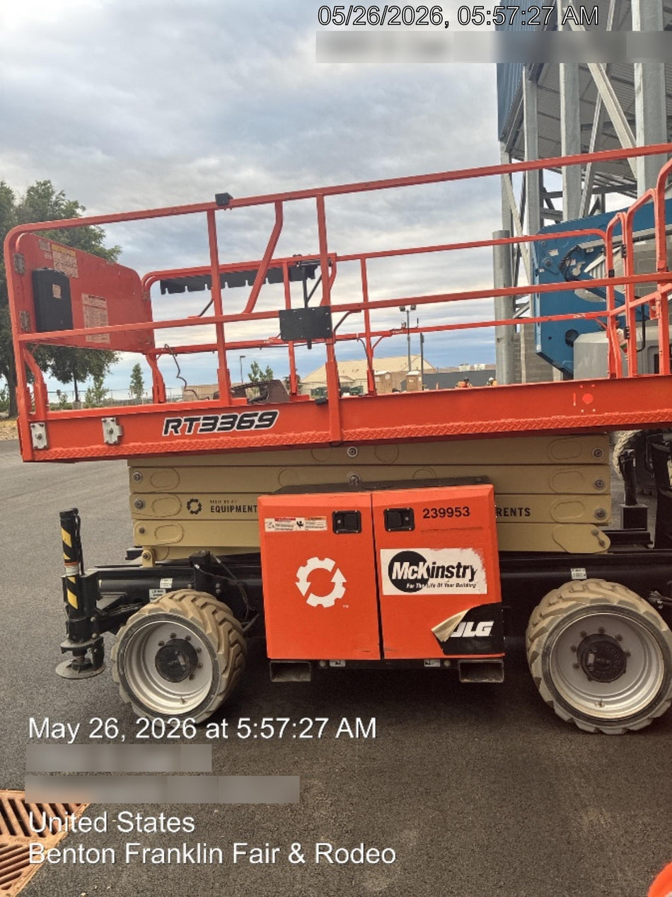 2022 JLG RT3369