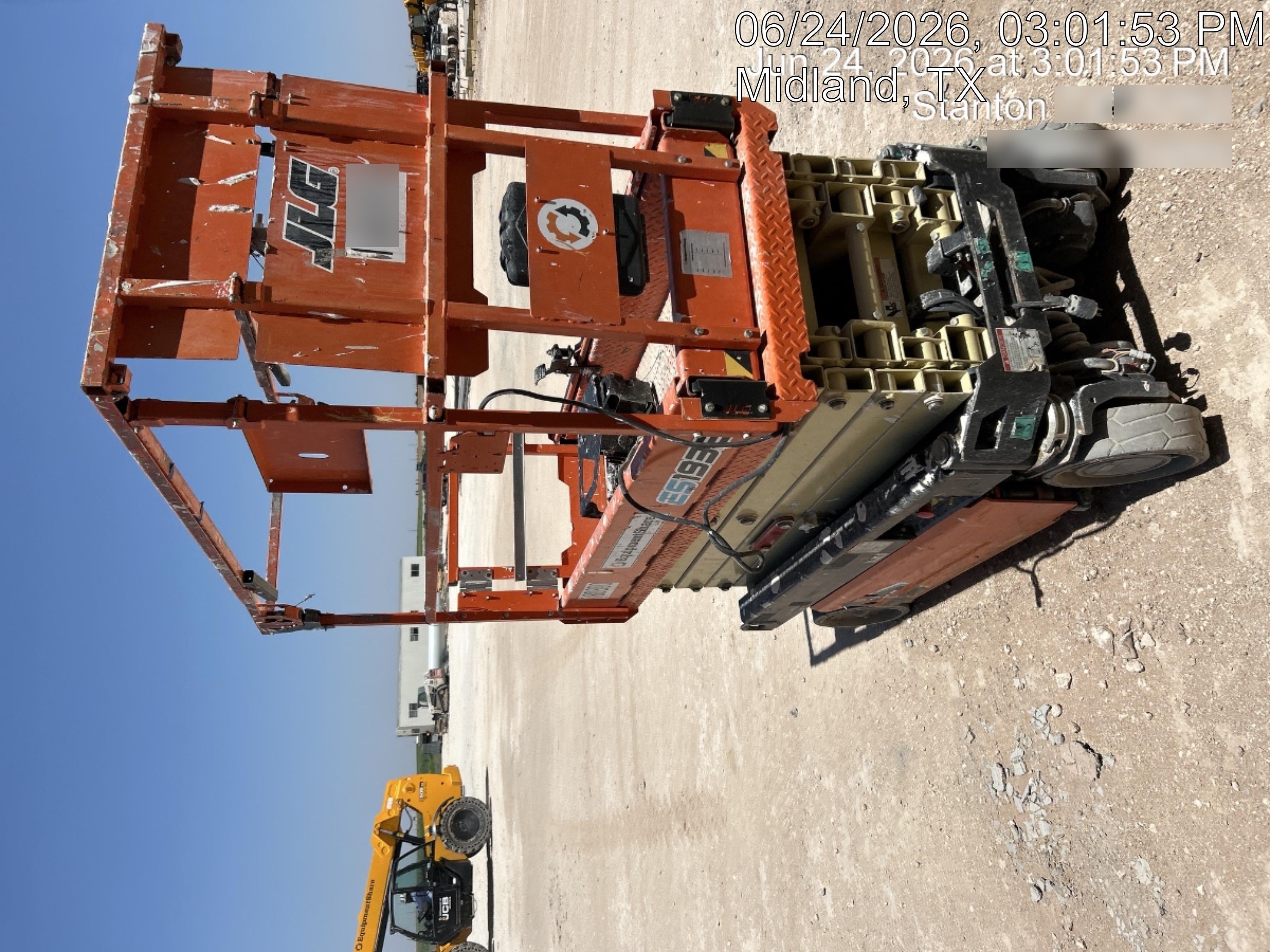 2021 JLG ES1932