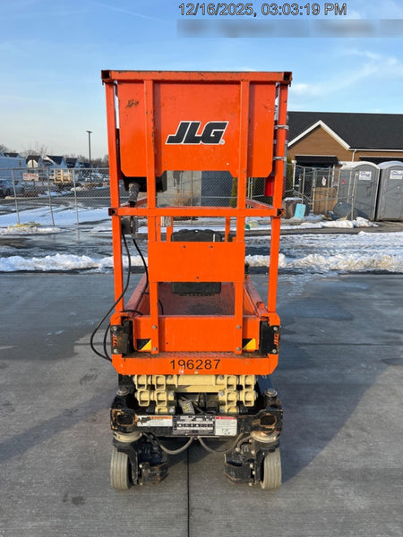 2021 JLG ES1330L