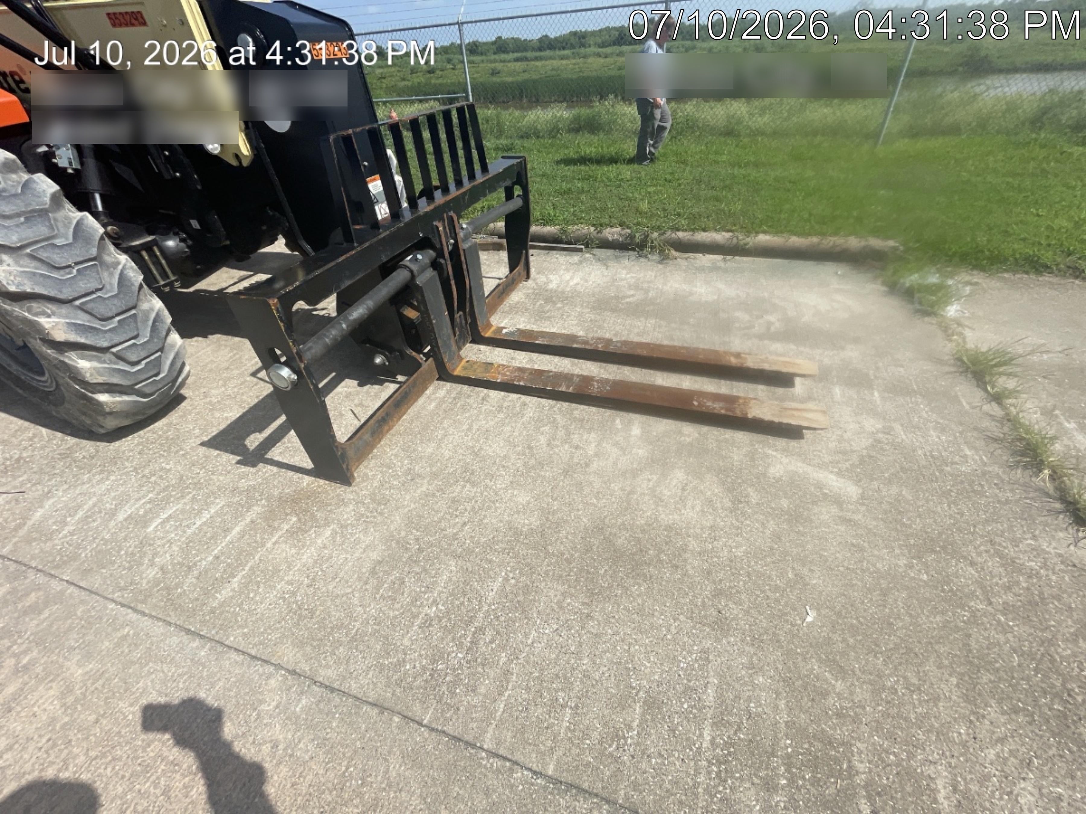 2025 JLG 1732