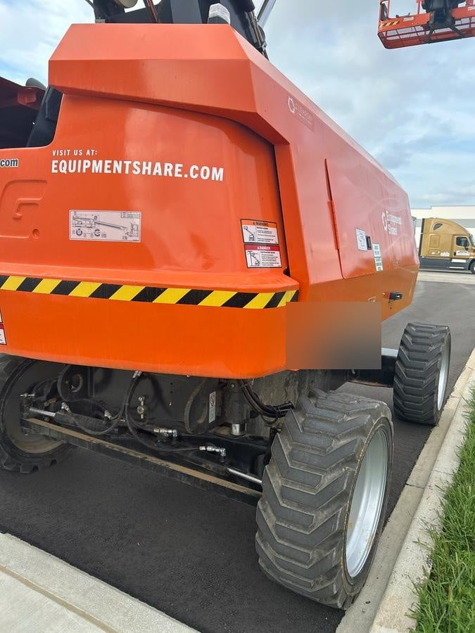 2025 JLG 660SJ