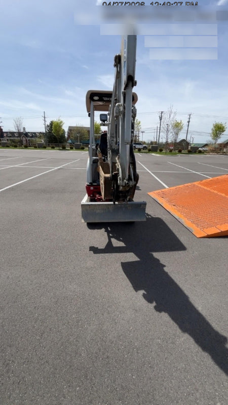 2023 TAKEUCHI TB20e