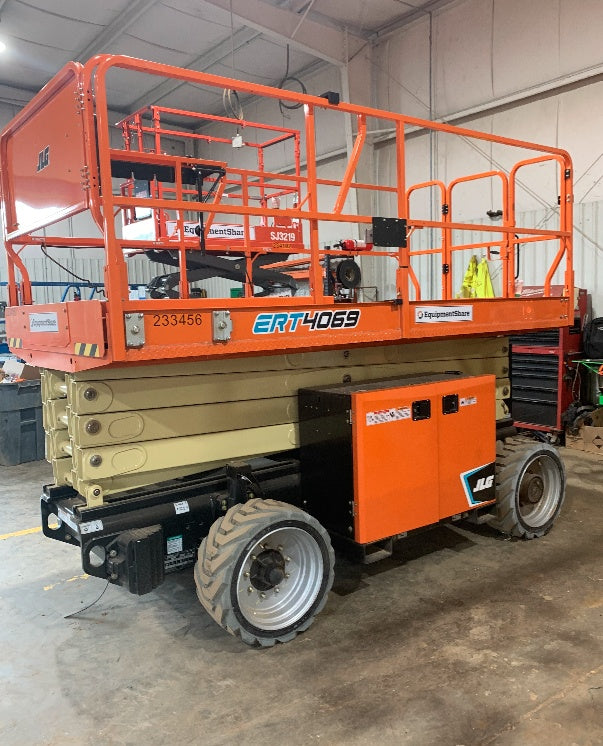2022 JLG ERT4069