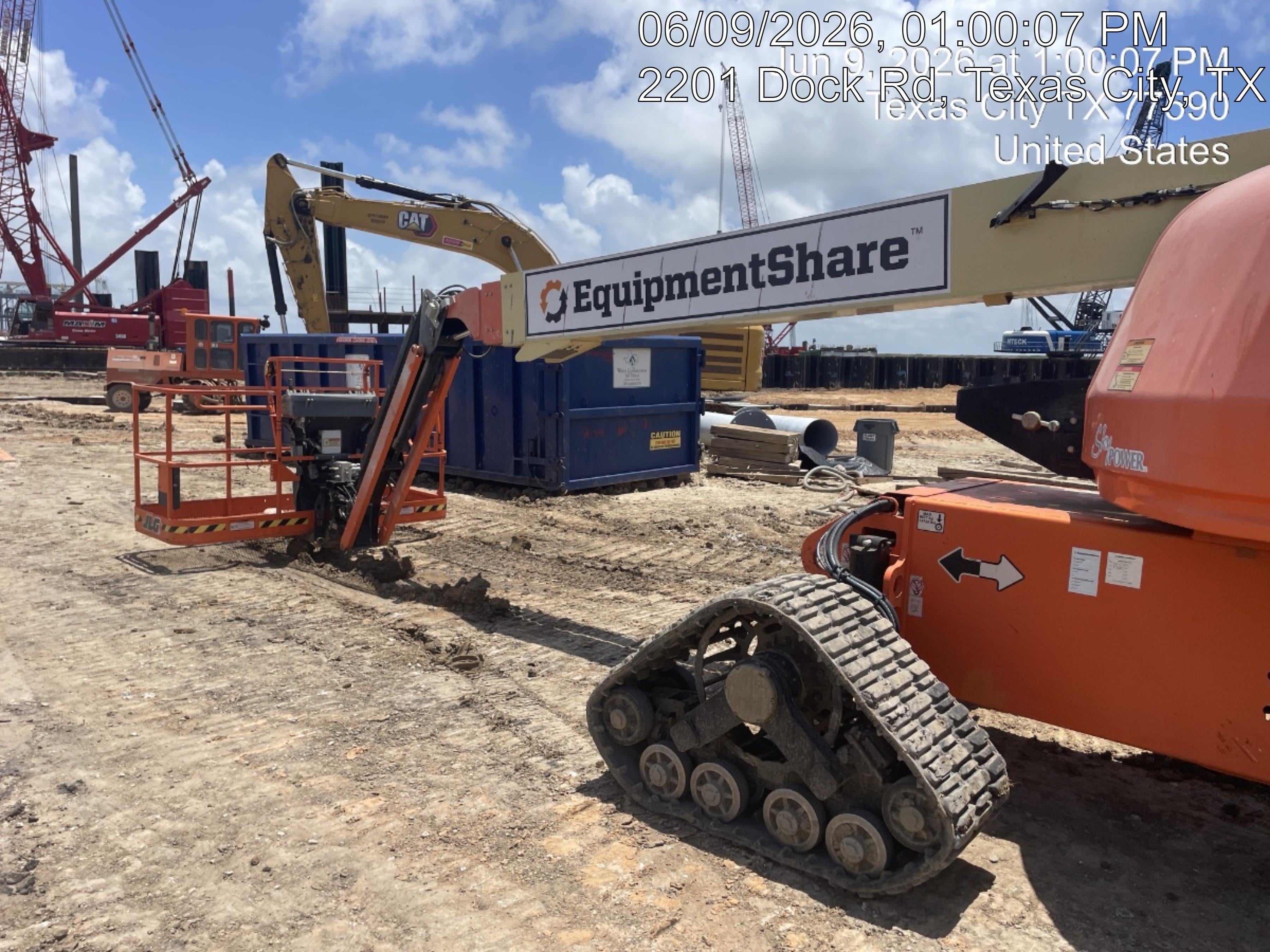 2021 JLG 660SJ Quad Track