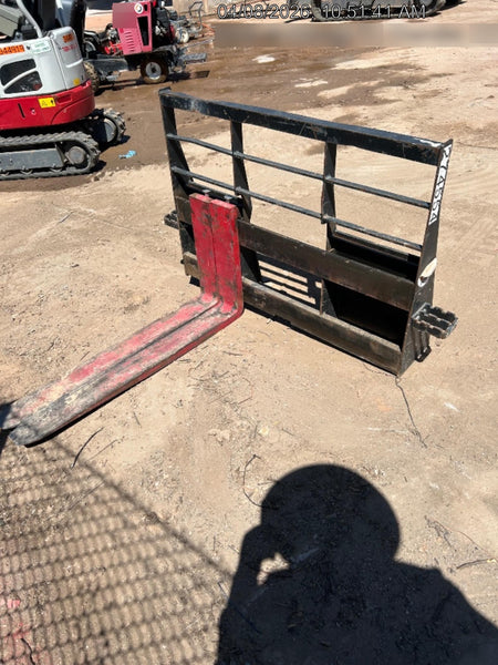 2022 ARROW MATERIAL HANDLING 48" Pallet Forks - Arrow