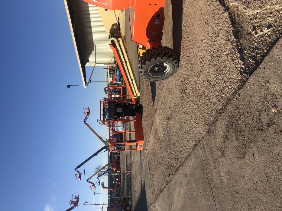 2019 JLG 400S