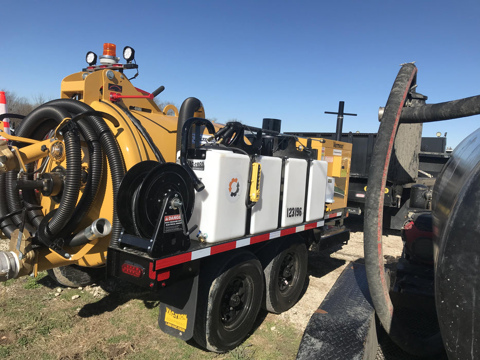 2021 Vac-Tron LP573XDT 500 Gallon Debris Tank w/ Hydraulic Tilt, two (2) 100 Gallon Water Tanks, Low Profile Torsion Axles (12,000 GVWR)