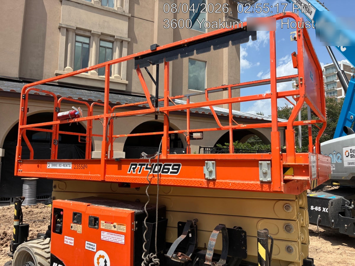 2022 JLG RT4069