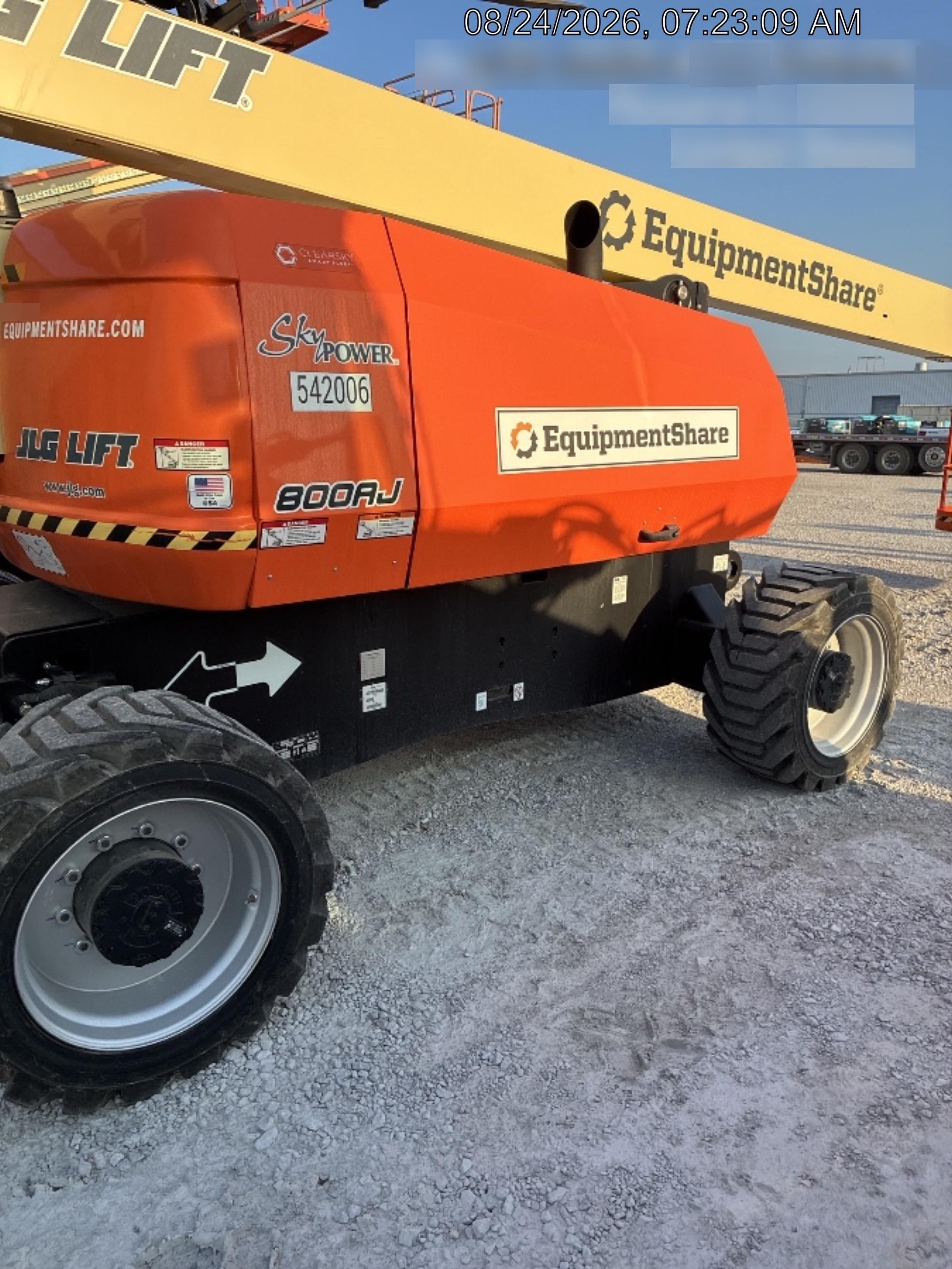 2025 JLG 800AJ