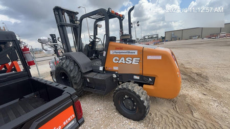 2023 CASE 588H