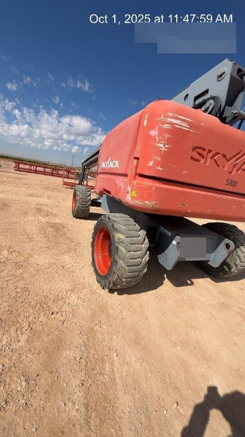 2017 SKYJACK SJ86T