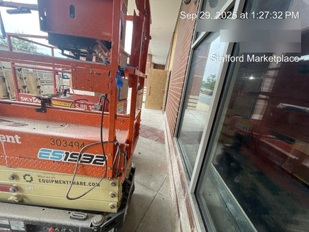 2023 JLG ES1932