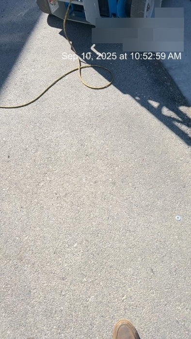 2019 Genie GS-4047 Folding rails with half height swing gate