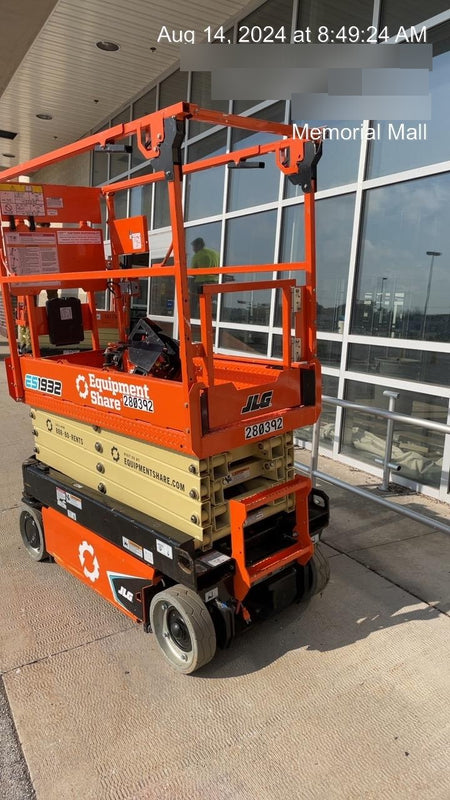 2022 JLG ES1932