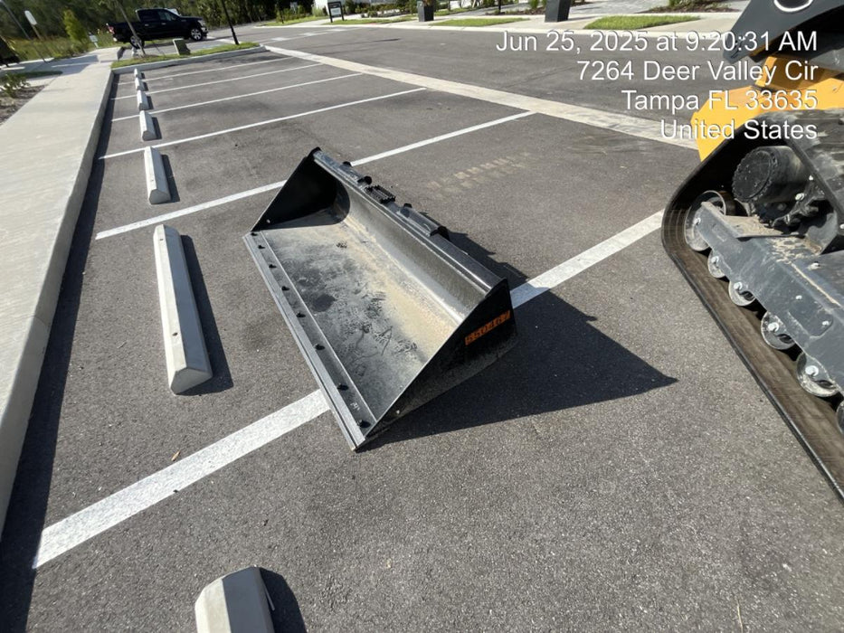 2025 JOHN DEERE 84" Bucket - John Deere