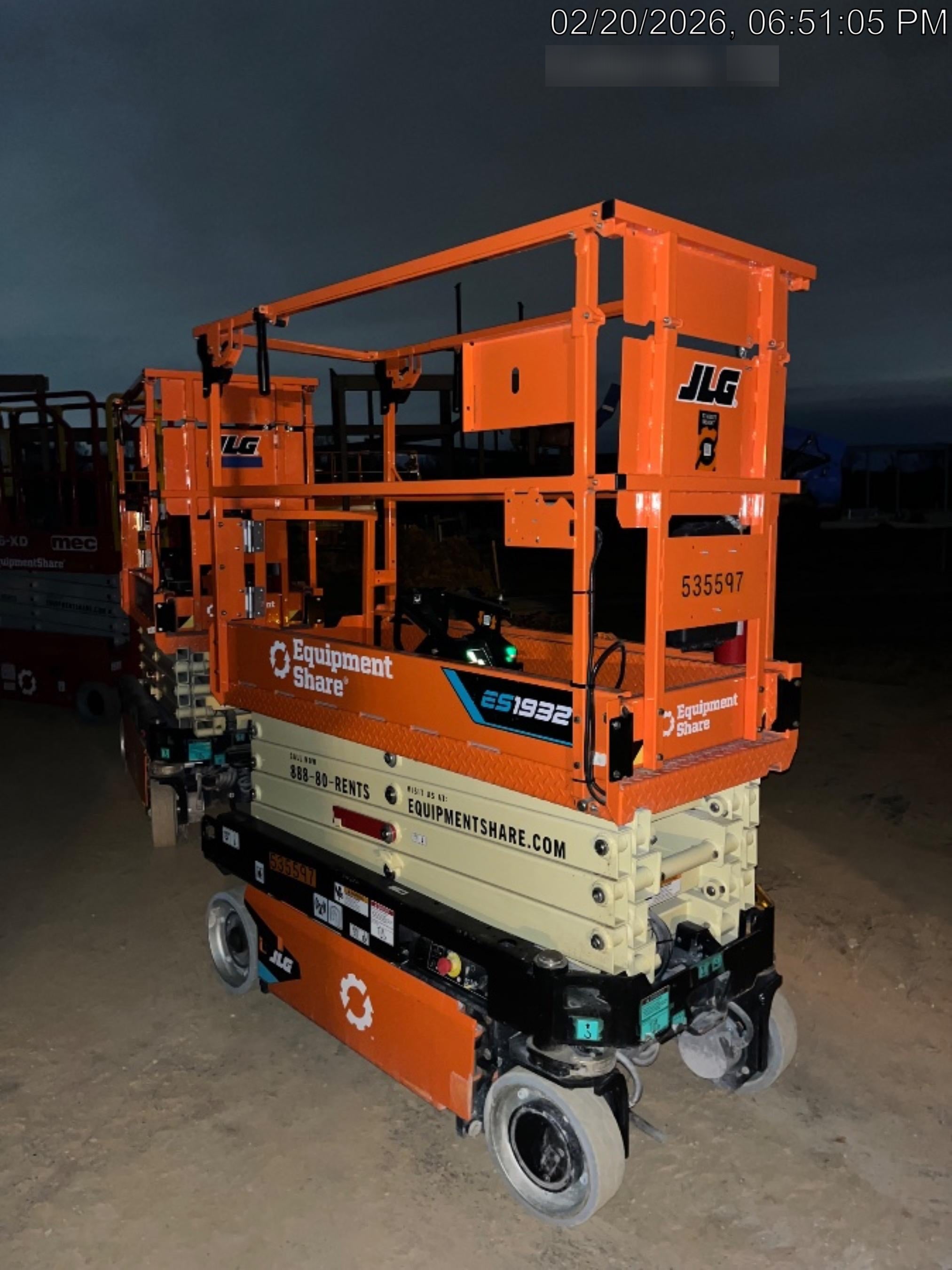 2025 JLG ES1932
