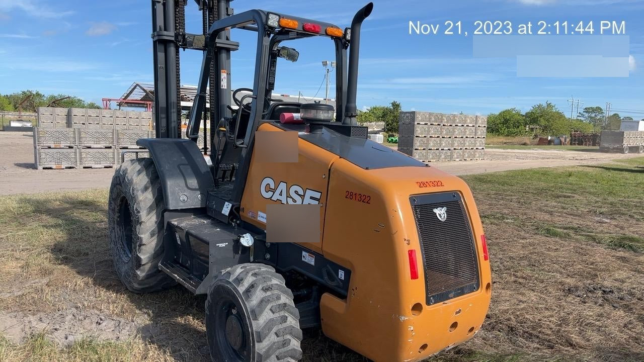 2023 CASE 588H