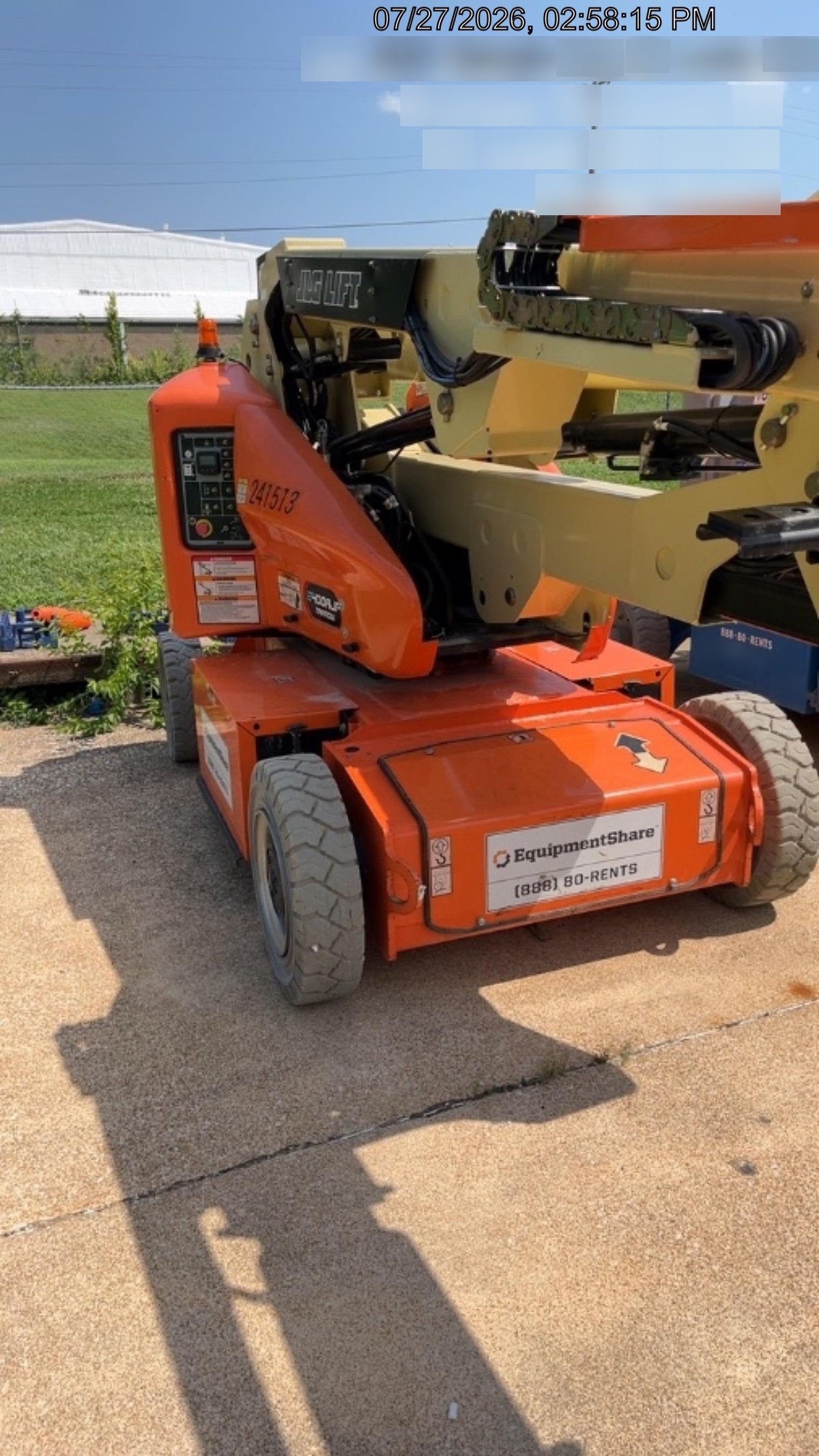 2022 JLG E400AJP Narrow