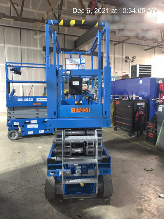 2021 GENIE GS-1932