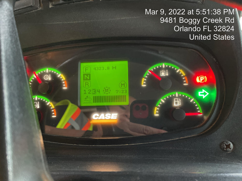 2016 Case 621F CLOSED CAB, JRB 416 STYLE HYD COUPLER