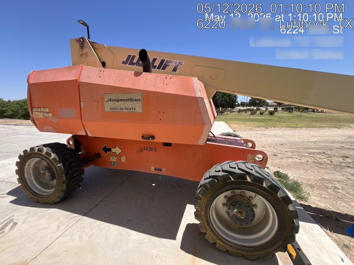 2012 JLG 800S