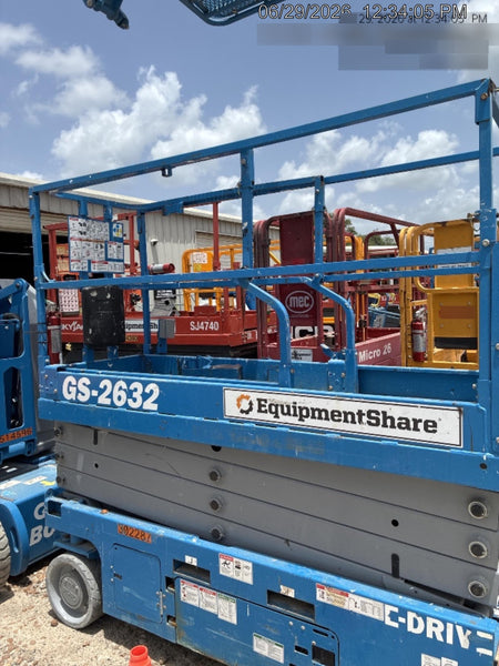 2023 GENIE GS-2632
