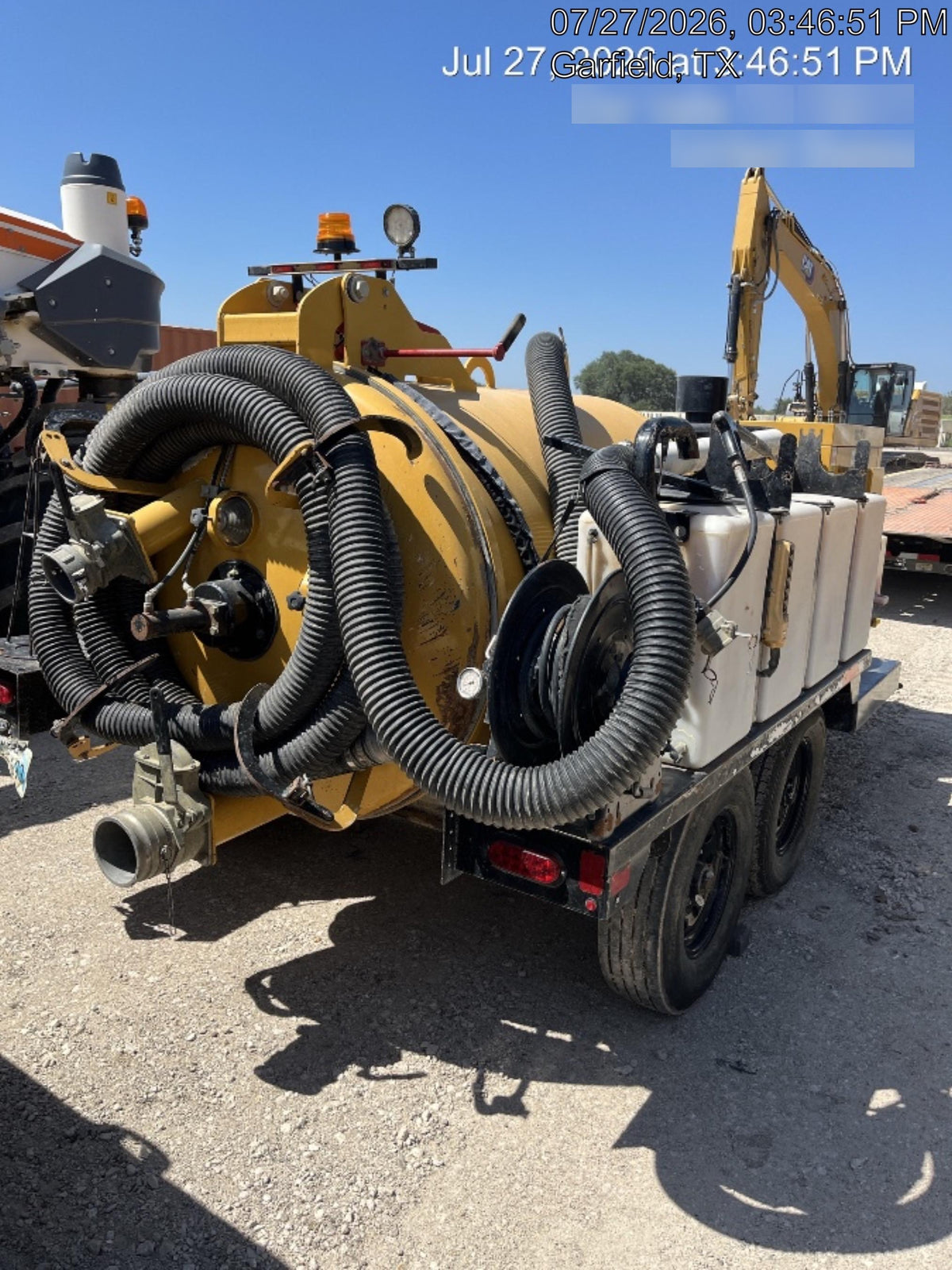 2023 Vac-Tron LP573XDT T4 Koehler Diesel Engine, 500 Gallon Debris Tank, x2 100 Gallon Water Tanks