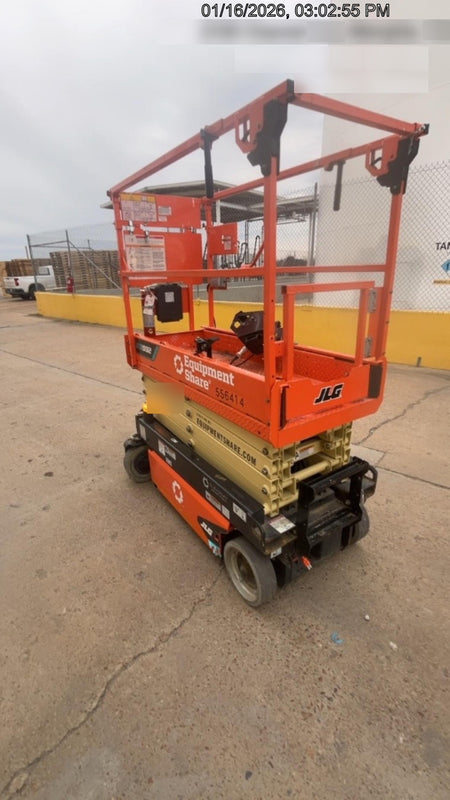 2025 JLG ES1932