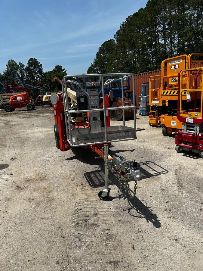 2023 JLG T350
