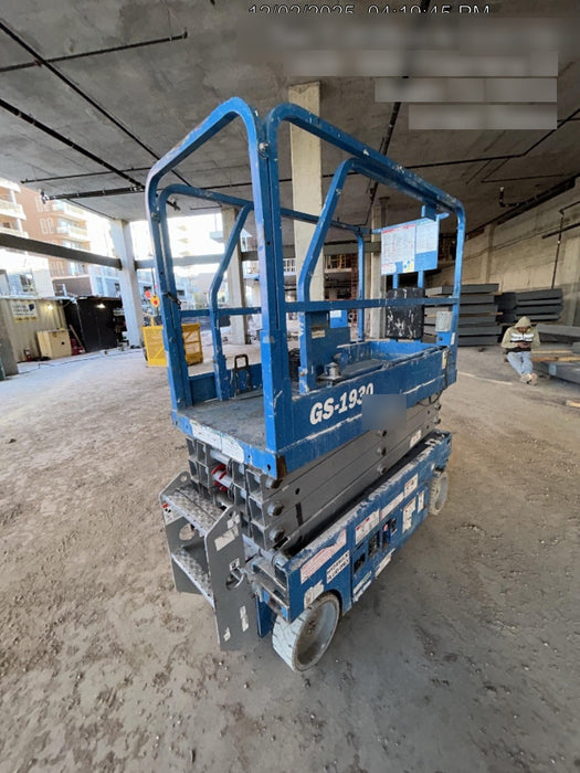 2019 Genie GS-1930 Fixed rails with chain Entry