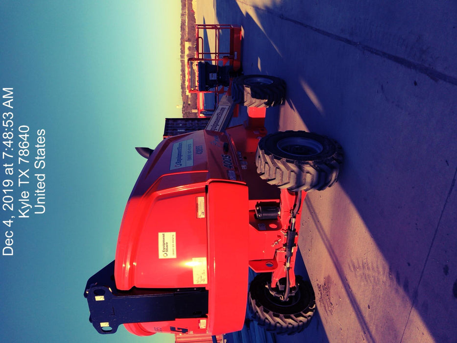 2019 JLG 400S