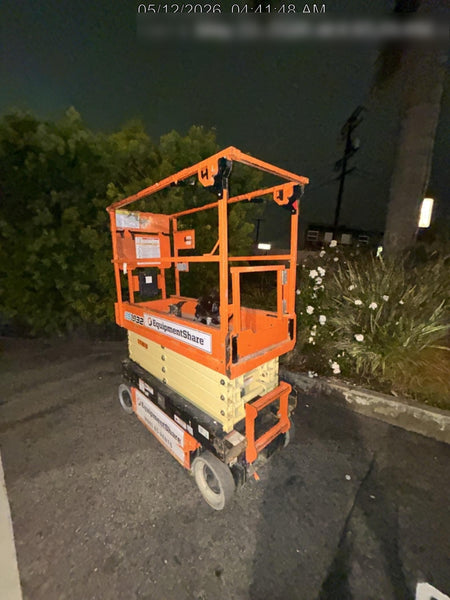 2021 JLG ES1932
