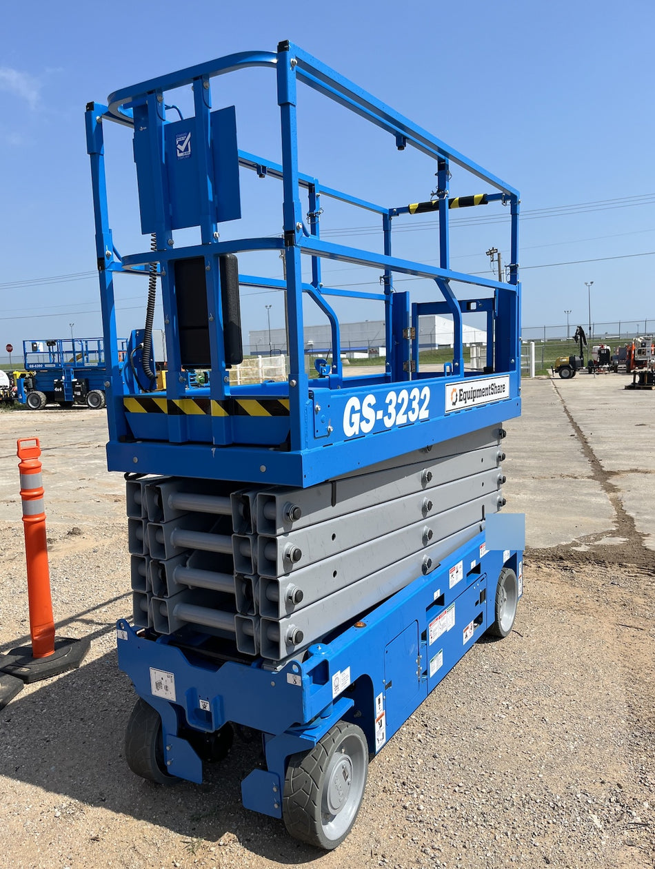 2023 GENIE GS-3232