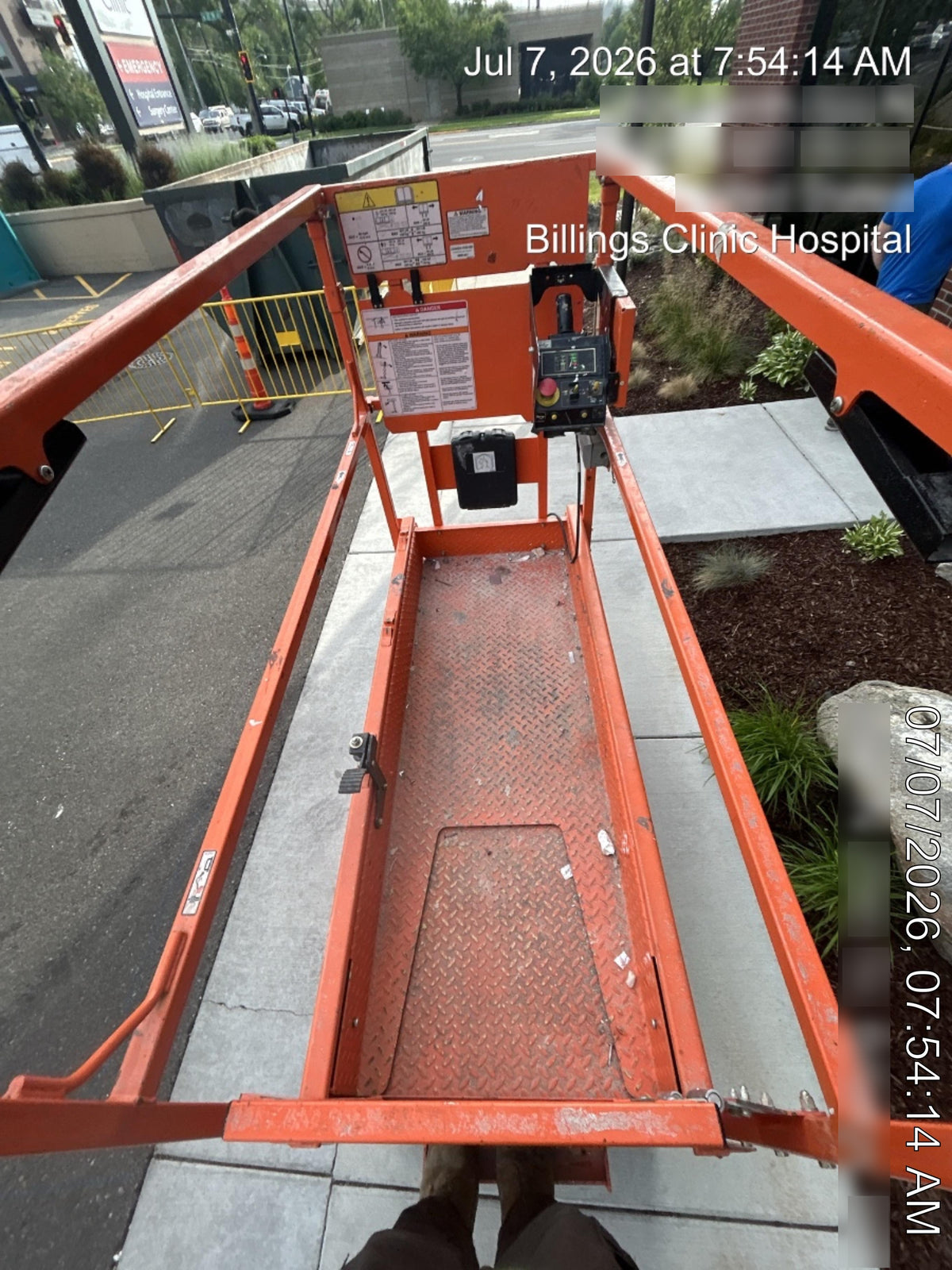 2022 JLG ES1932