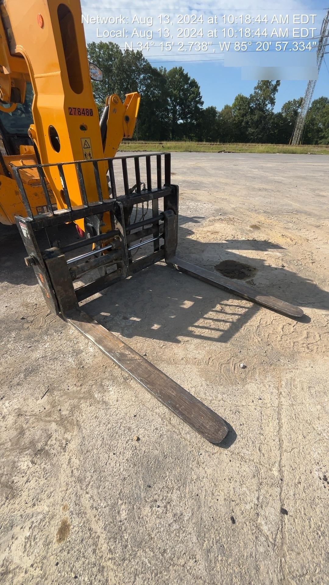2021 JCB F7377