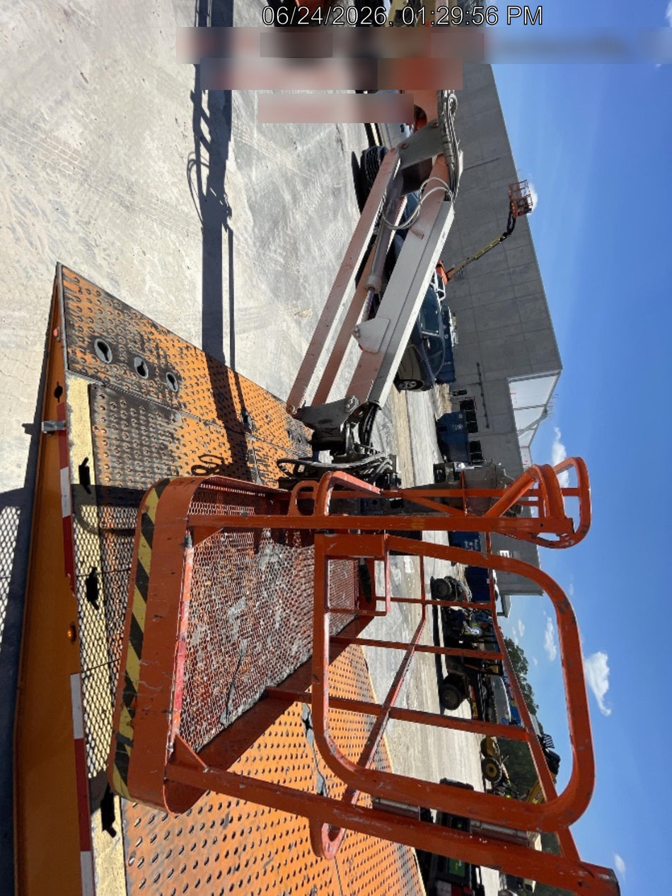 2020 JLG 660SJ