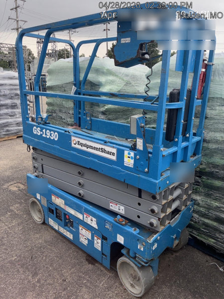 2019 Genie GS-1930 Fixed rails with chain Entry