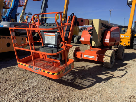 2022 JLG 340AJ
