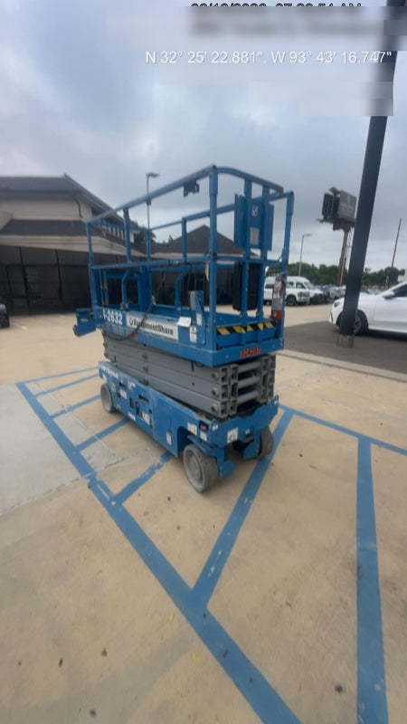 2023 GENIE GS-2632