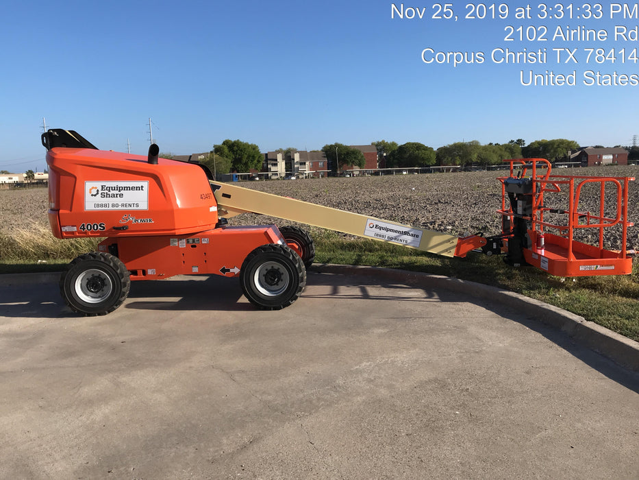 2019 JLG 400S
