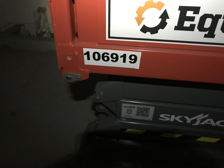 2020 Skyjack SJIII-3219 Solid NM Tires, Half height spring hinged entry gate, Dual Beacons, 800W Inverter